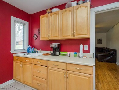 6530 Elmcrest Dr, Windsor Heights, IA 50324 - photo 6