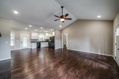 3907 Stonewall Dr, Cookeville, TN 38506 - photo 7