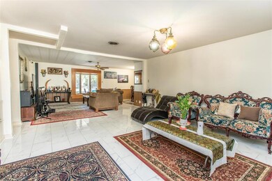 605 Melody Ln, Gainesville, TX 76240 - photo 3