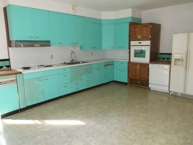 622 Grant St, Allentown, PA 18102 - photo 4