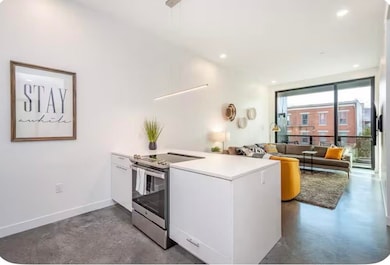 202 N Linn St unit 201, Iowa City, IA 52245 - photo 4