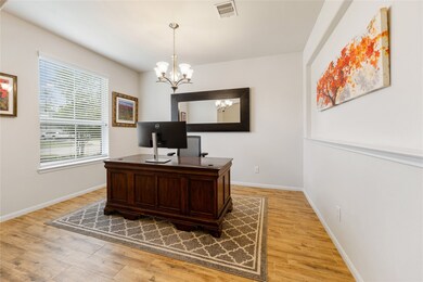 1212 Quarterhorse Dr, Alvin, TX 77511 - photo 6