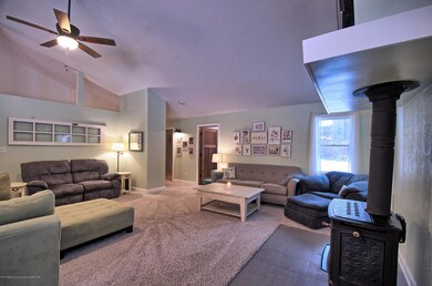 03 Living Room 4