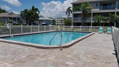 255 Capri Cir N unit 17, Treasure Island, FL 33706 - photo 5