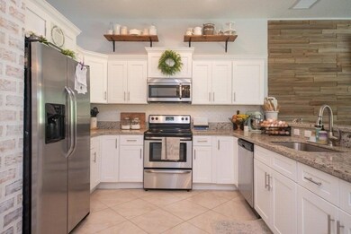 06_1805541ststn_5_Kitchen_LowRes