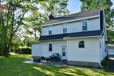 2 Hampton Ave, Rensselaer, NY 12144 - photo 3