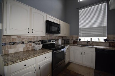 3016 Matterhorn Dr, Bedford, TX 76021 - photo 4