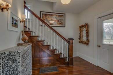 007-25-The Foyer