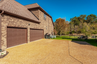 354 Crooked Creek Ln, Hendersonville, TN 37075 - photo 3