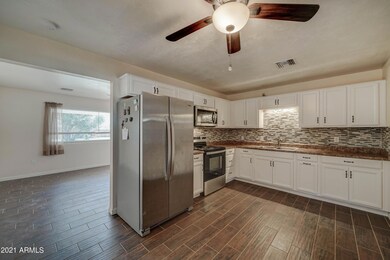 856 E Friar Ave-6