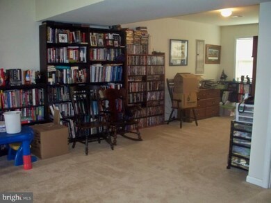 50 Spanish Moss Ct, Chambersburg, PA 17202 - photo 2