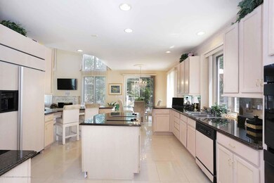 152 Stanwick Ct, Holmdel, NJ 07733 - photo 7