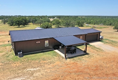183070 N 3030 Rd, Loco, OK 73442 - photo 3