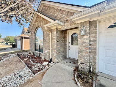 1003 Dawn Ct, Granbury, TX 76048 - photo 2