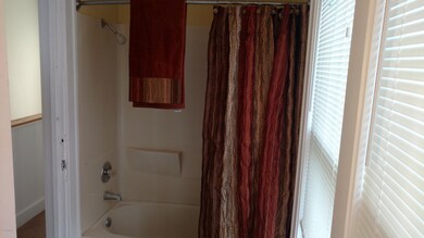 Joslin Bathtub