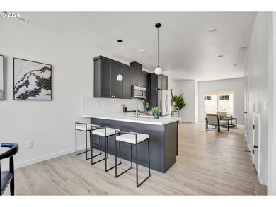 14816 NE Couch St unit 3, Portland, OR 97230 - photo 3