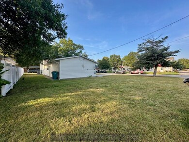 1518 N Vine St, Grand Island, NE 68801 - photo 6