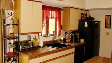 Beautifully tiled countertops!
