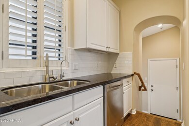 14-web-or-mls-20704-n-90th-pl-1079