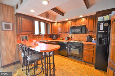 1625 Allen Ave, Allentown, PA 18103 - photo 4