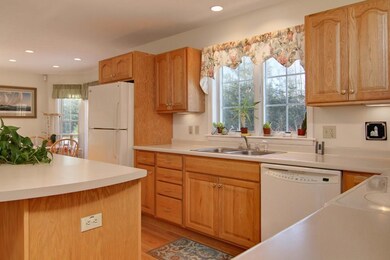 64 Payeur Cir, Sanford, ME 04073 - photo 4