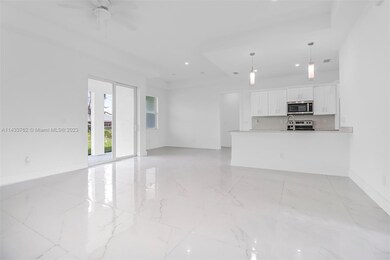 601 NE 23rd Terrace, Cape Coral, FL 33909 - photo 3