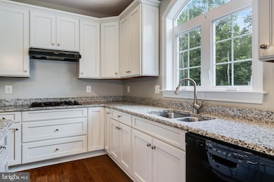 40312 Laurel Cir, Mechanicsville, MD 20659 - photo 7