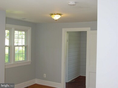 19112 Windsor Rd, Triangle, VA 22172 - photo 3