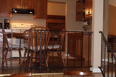 8505 Roseborough Rd, Louisville, KY 40228 - photo 7