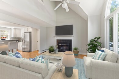 162608709779490_living_room_5