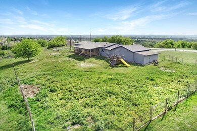 101 Bluff Heights Dr, Weatherford, TX 76085 - photo 5