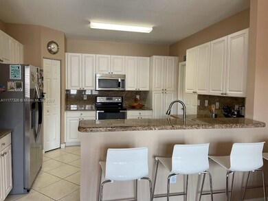 6681 NW 107th Ct, Doral, FL 33178 - photo 4