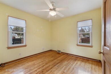 1326 N Webster St, Naperville, IL 60563 - photo 2