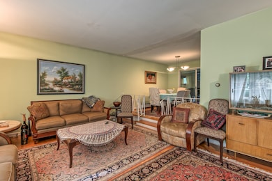 3026 Glenway Dr, Northbrook, IL 60062 - photo 3