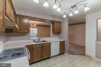 166 Queensbury Place unit 191, Doylestown, PA 18901 - photo 2