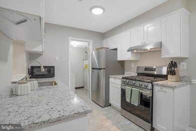 5825 Cove Landing Rd unit 102, Burke, VA 22015 - photo 5