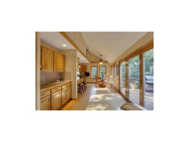 Breakfast room, wet bar and deck