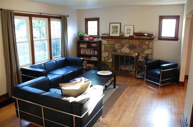 305 4th St, Waunakee, WI 53597 - photo 4