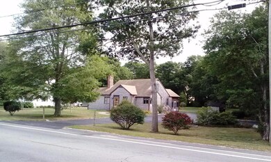 724 Sandwich Rd, Buzzards Bay, MA 02532 - photo 2