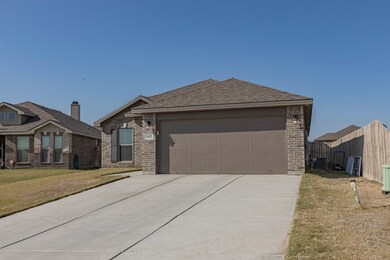 905 Cave Ct, Odessa, TX 79765 - photo 2