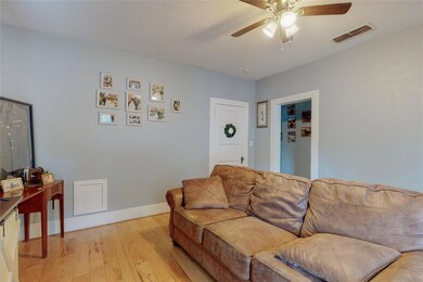 207 W Water St, Weatherford, TX 76086 - photo 7