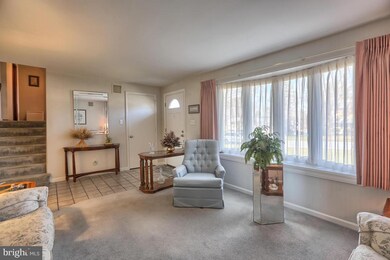 8 Country Dr, Leola, PA 17540 - photo 3