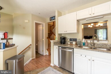 8504 Pine Meadows Dr, Odenton, MD 21113 - photo 3