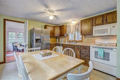 Bright Kitchen