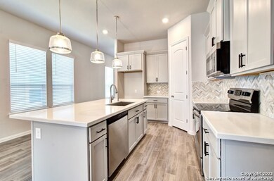 892 Casetta Trail, New Braunfels, TX 78130 - photo 4