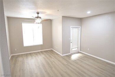 4400 S Jones Bl Blvd unit 1135, Las Vegas, NV 89103 - photo 2