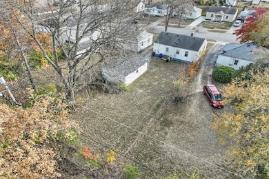 1566 E Vanderhoof St, Decatur, IL 62521 - photo 4