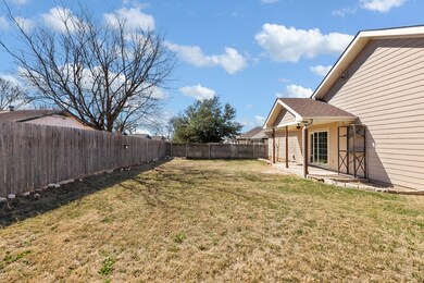 207 Green Oaks Loop, Fredericksburg, TX 78624 - photo 7