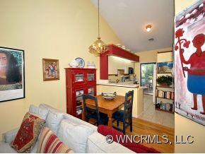 215 Cheyenne Ct unit 215, Asheville, NC 28803 - photo 3