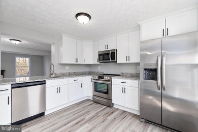 573 Bay Dale Ct, Arnold, MD 21012 - photo 4